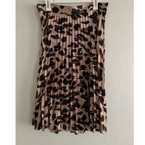 Pleated Cheetah Print Skirt